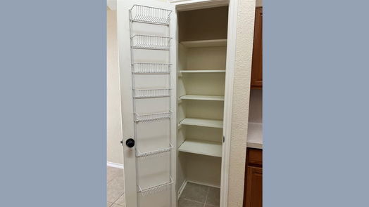 Lake Jackson 2-story, 4-bed 211 Almond Drive-idx