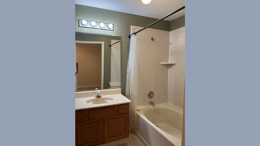 Lake Jackson 2-story, 4-bed 211 Almond Drive-idx