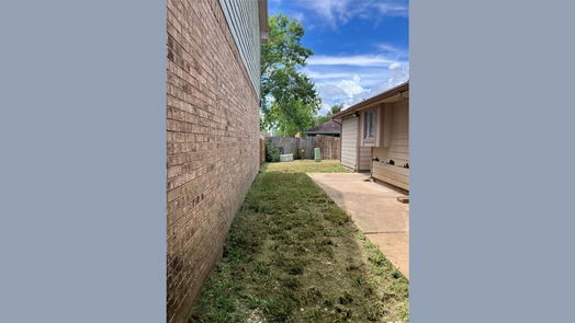 Lake Jackson 2-story, 4-bed 211 Almond Drive-idx