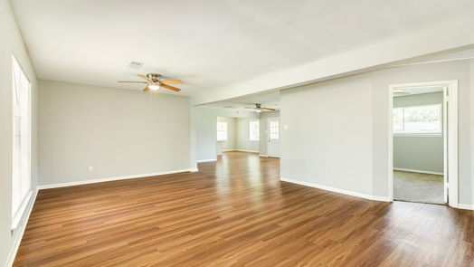 Lake Jackson null-story, 3-bed 303 Ligustrum Street-idx