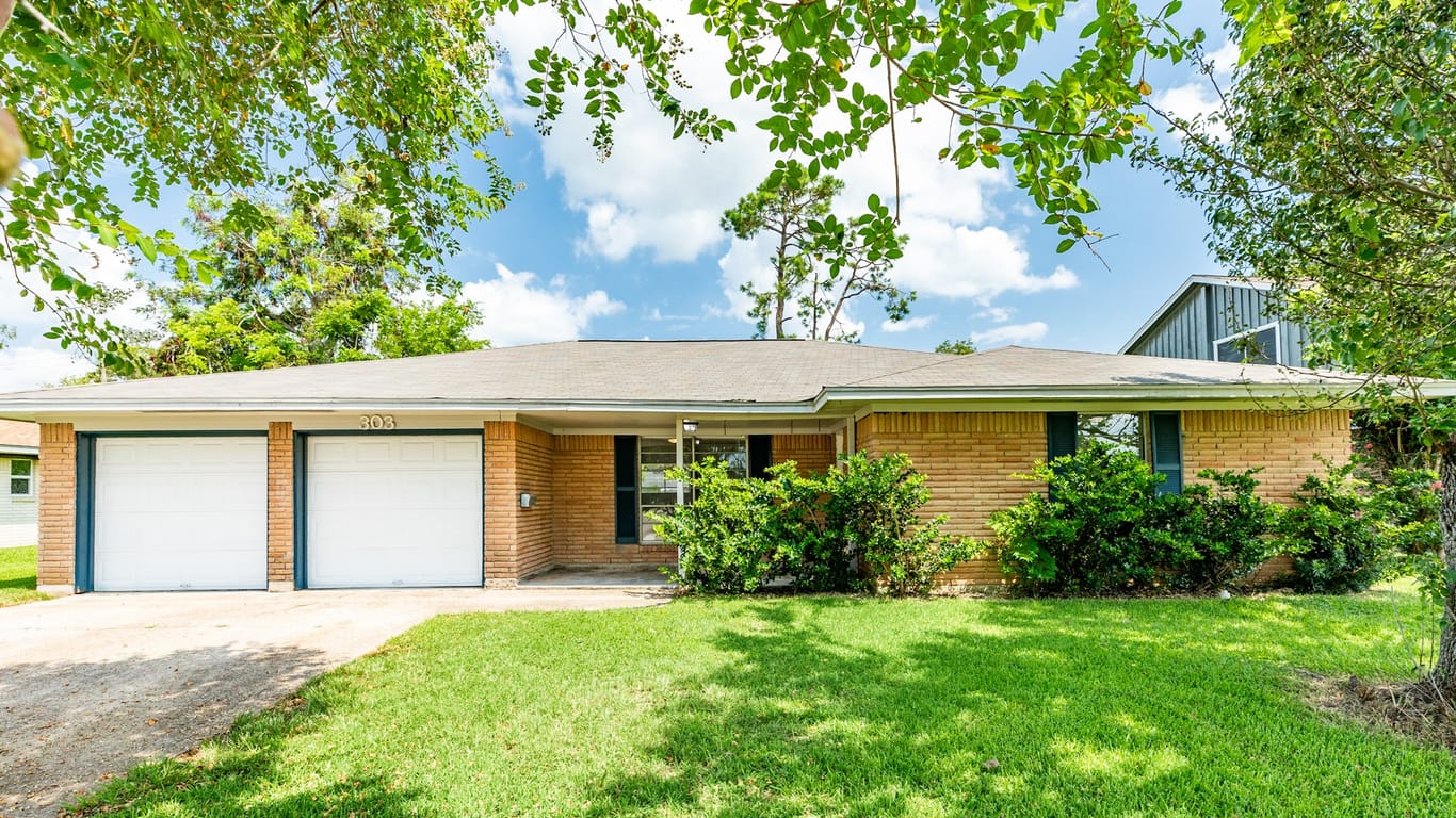 Lake Jackson null-story, 3-bed 303 Ligustrum Street-idx