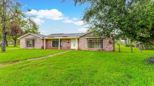 Lake Jackson null-story, 3-bed 125 Spruce Street-idx