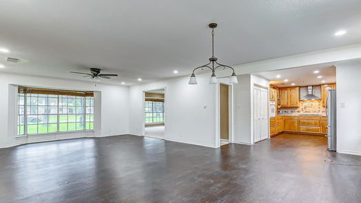 Lake Jackson null-story, 3-bed 125 Spruce Street-idx