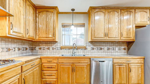 Lake Jackson null-story, 3-bed 125 Spruce Street-idx