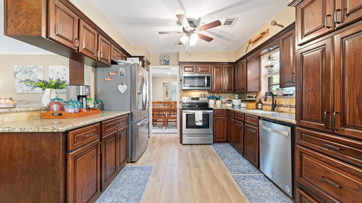 Lake Jackson 1-story, 3-bed 132 Arrowwood Street-idx