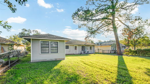 Lake Jackson null-story, 4-bed 131 Laurel Street-idx