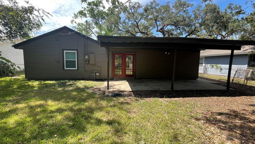 Lake Jackson 1-story, 3-bed 207 Cypress Street-idx