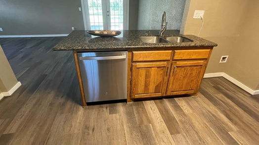 Lake Jackson 1-story, 3-bed 207 Cypress Street-idx