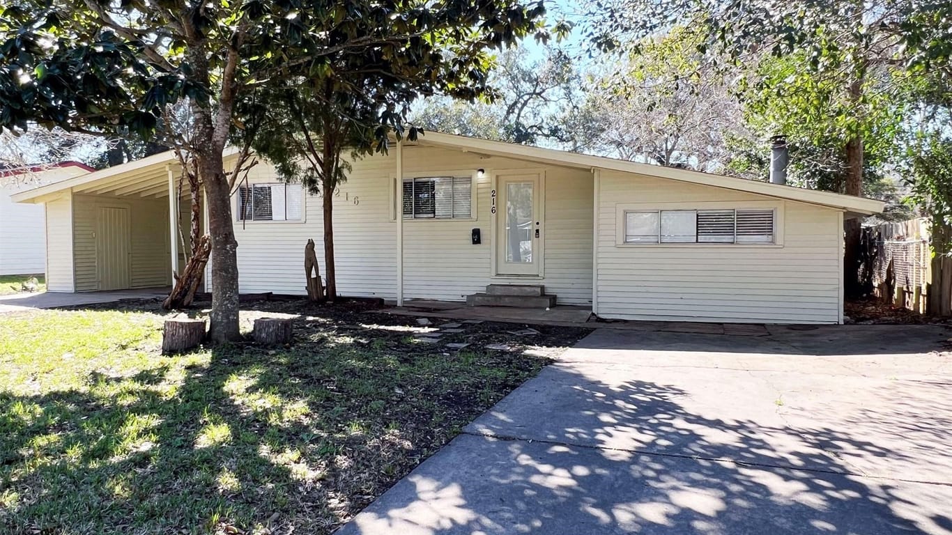 Lake Jackson null-story, 4-bed 216 Camellia Street-idx