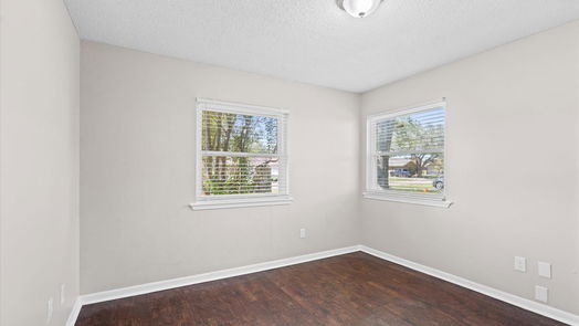 Lake Jackson 1-story, 3-bed 123 Ironwood Street-idx