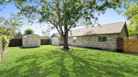 Lake Jackson 1-story, 3-bed 123 Ironwood Street-idx