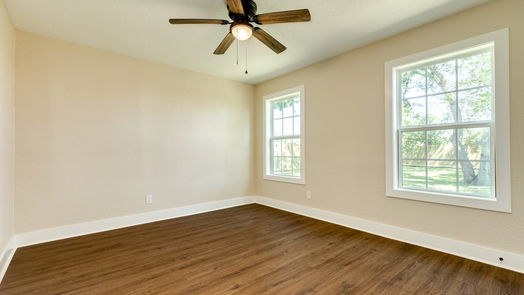 Lake Jackson 1-story, 4-bed 104 Forest Oaks Lane-idx