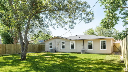Lake Jackson 1-story, 4-bed 104 Forest Oaks Lane-idx