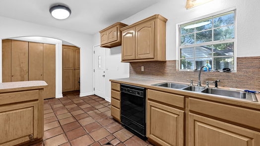 Lake Jackson 1-story, 3-bed 935 Magnolia Street-idx