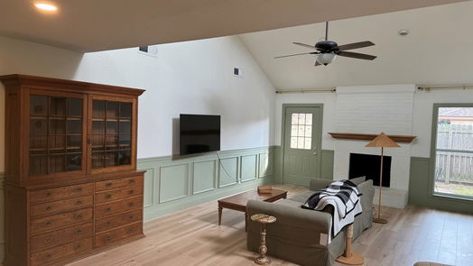 Lake Jackson 2-story, 3-bed 130 Daffodil Street-idx