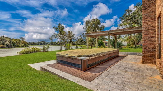 Lake Jackson 2-story, 4-bed 816 Lake Road-idx