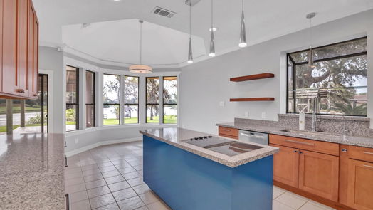 Lake Jackson 2-story, 4-bed 816 Lake Road-idx