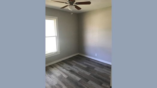Lake Jackson 1-story, 4-bed 613 Winding Way Street-idx