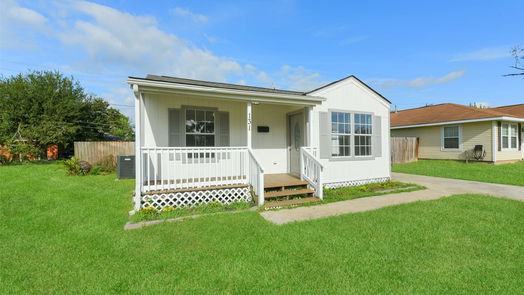 Lake Jackson 1-story, 3-bed 131 Huisache Street-idx