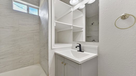 Lake Jackson 1-story, 3-bed 131 Huisache Street-idx