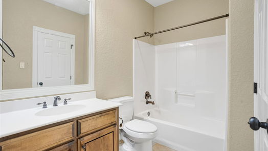 Lake Jackson 2-story, 4-bed 51 Snowberry Court-idx