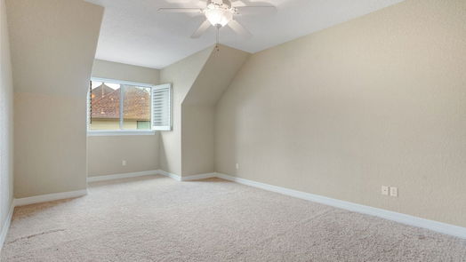 Lake Jackson 2-story, 4-bed 51 Snowberry Court-idx