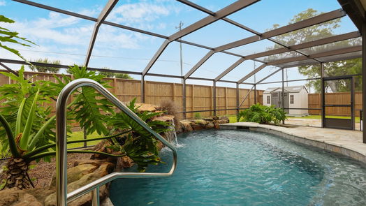 Lake Jackson 2-story, 4-bed 51 Snowberry Court-idx