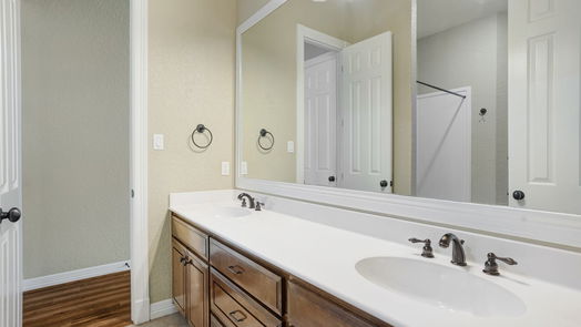 Lake Jackson 2-story, 4-bed 51 Snowberry Court-idx
