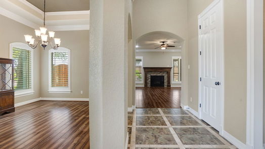 Lake Jackson 2-story, 4-bed 51 Snowberry Court-idx