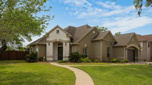 Lake Jackson 2-story, 4-bed 51 Snowberry Court-idx