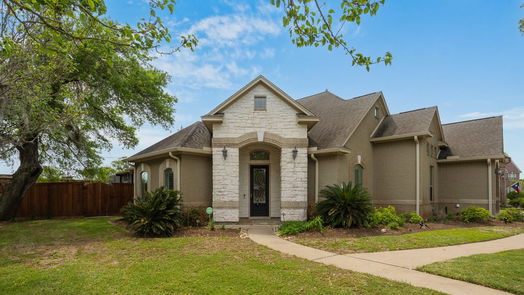 Lake Jackson 2-story, 4-bed 51 Snowberry Court-idx