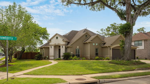 Lake Jackson 2-story, 4-bed 51 Snowberry Court-idx