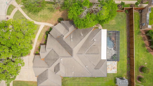 Lake Jackson 2-story, 4-bed 51 Snowberry Court-idx