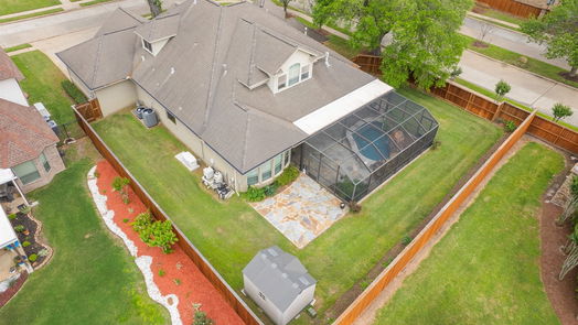 Lake Jackson 2-story, 4-bed 51 Snowberry Court-idx