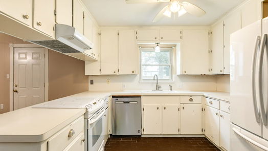 Lake Jackson 2-story, 4-bed 118 Cardinal Street-idx