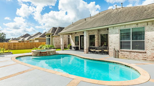 Lake Jackson null-story, 4-bed 230 Arrowhead Drive-idx