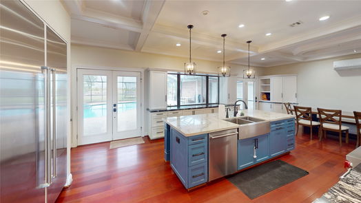 Lake Jackson 2-story, 5-bed 216 River Oaks Drive-idx