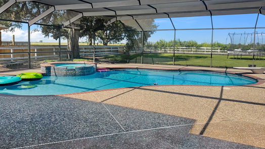 Lake Jackson 2-story, 5-bed 216 River Oaks Drive-idx