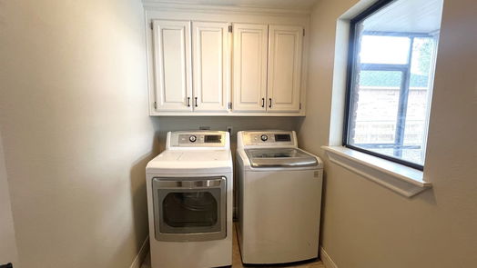 Lake Jackson 2-story, 5-bed 216 River Oaks Drive-idx