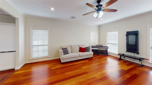 Lake Jackson 2-story, 5-bed 216 River Oaks Drive-idx