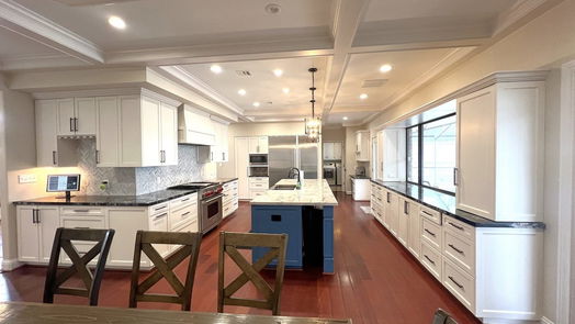 Lake Jackson 2-story, 5-bed 216 River Oaks Drive-idx