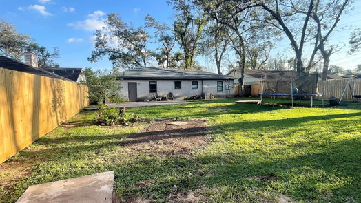 Lake Jackson null-story, 3-bed 111 Meadowbrook-idx