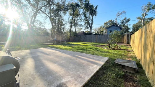 Lake Jackson null-story, 3-bed 111 Meadowbrook-idx
