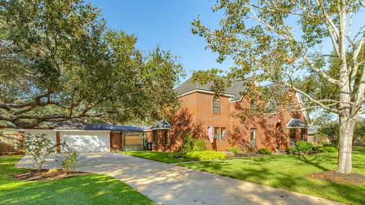 Lake Jackson 2-story, 4-bed 117 Strawberry Drive-idx
