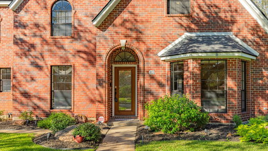 Lake Jackson 2-story, 4-bed 117 Strawberry Drive-idx