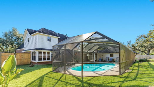 Lake Jackson 2-story, 4-bed 117 Strawberry Drive-idx