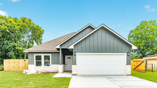Lake Jackson null-story, 3-bed 120 Honeysuckle Street-idx