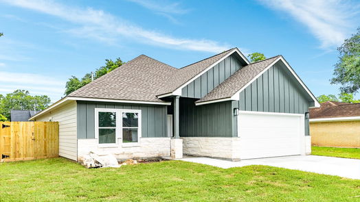 Lake Jackson null-story, 3-bed 120 Honeysuckle Street-idx