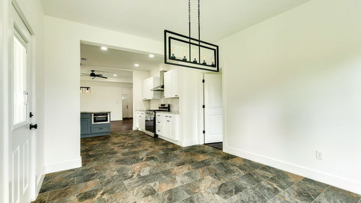 Lake Jackson null-story, 3-bed 120 Honeysuckle Street-idx
