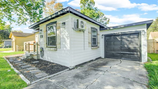 Lake Jackson null-story, 2-bed 121 Huisache Street-idx
